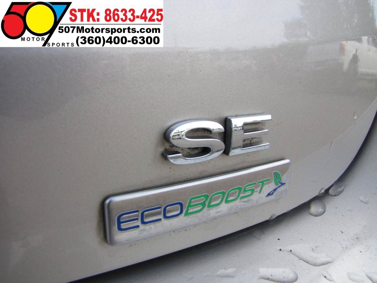 Used 2018 Ford Focus SE w/ Cold Weather Package FWD image 11
