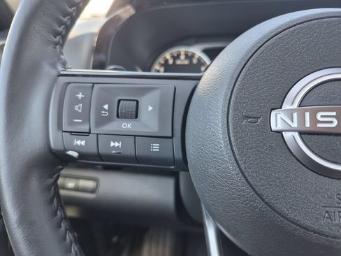 Used 2023 Nissan Pathfinder SL w/ SL Black Package AWD/4WD image 19