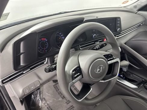 Used 2023 Hyundai Elantra SEL FWD image 22