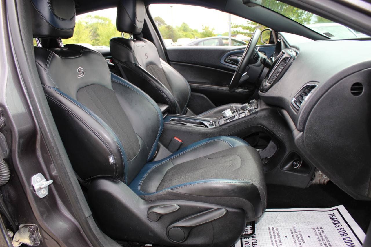 Used 2016 Chrysler 200 S AWD/4WD image 20