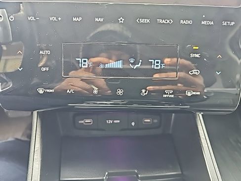 Certified 2023 Hyundai Tucson Limited image 18