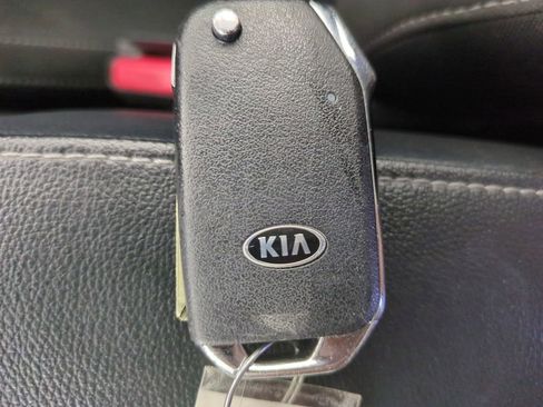Used 2020 Kia Soul S image 32