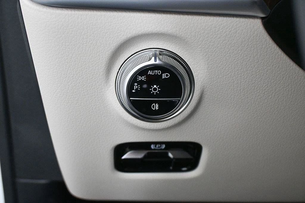 Certified 2026 Mercedes-Benz C 300 Sedan image 10