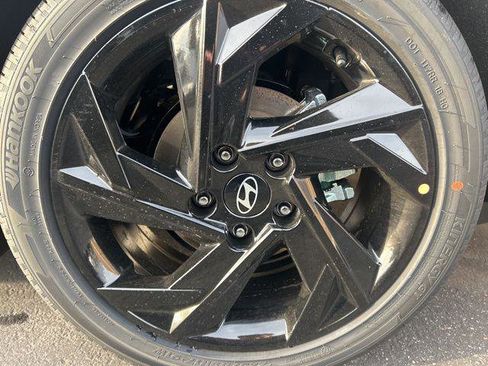New 2026 Hyundai Elantra SEL Sport Premium FWD image 9