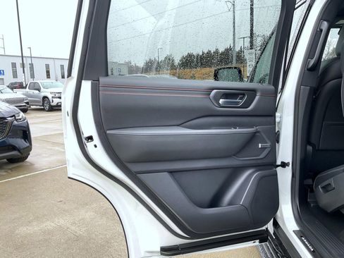New 2026 Nissan Armada PRO-4X AWD/4WD image 18