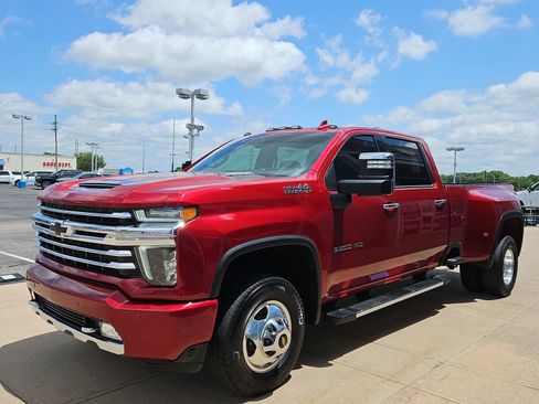 Used 2021 Chevrolet Silverado 3500 High Country AWD/4WD image 2