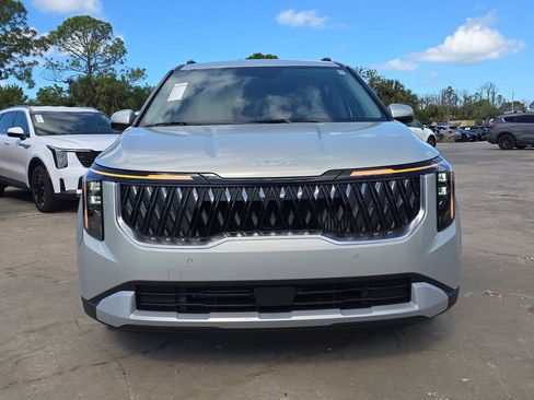 New 2026 Kia Carnival EX FWD image 3