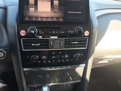 Used 2024 Nissan Armada SV AWD/4WD image 37