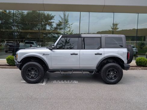 Used 2023 Ford Bronco Badlands AWD/4WD image 2