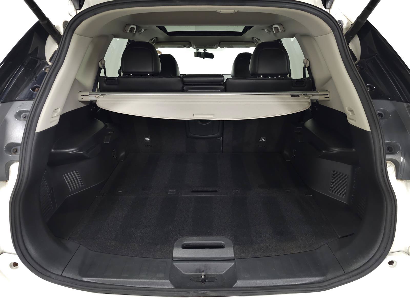 Used 2015 Nissan Rogue SL w/ SL Premium Package AWD/4WD image 7