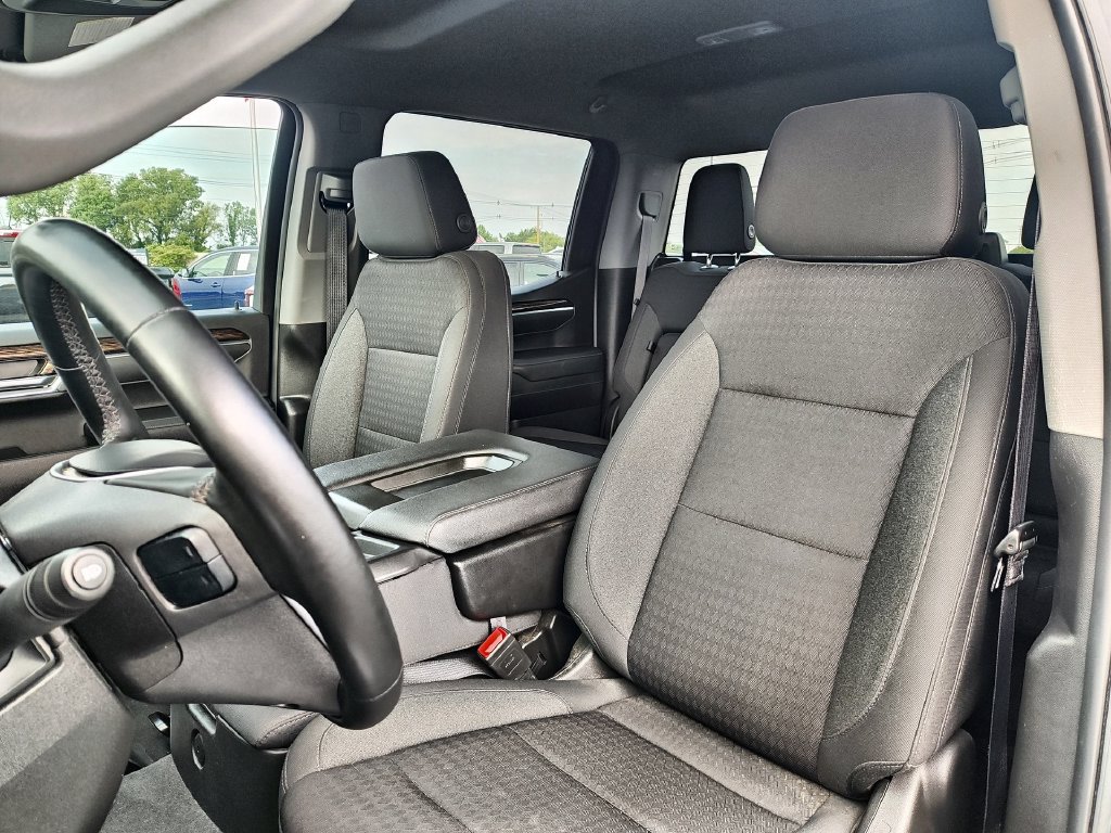 Used 2024 GMC Sierra 1500 Elevation w/ LPO, Elevation Black Package AWD/4WD image 11