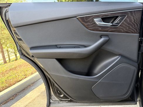 Used 2019 Audi Q8 Premium w/ Convenience Package image 45