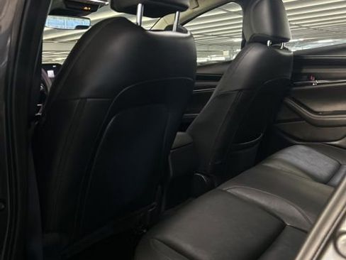 Used 2019 MAZDA MAZDA3 Sedan w/ Preferred Package image 5