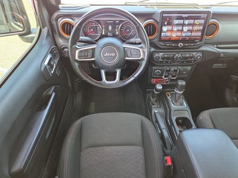 Used 2021 Jeep Gladiator Mojave AWD/4WD image 14