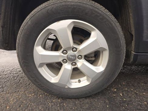 Used 2019 Jeep Compass Latitude w/ Popular Equipment Group image 28