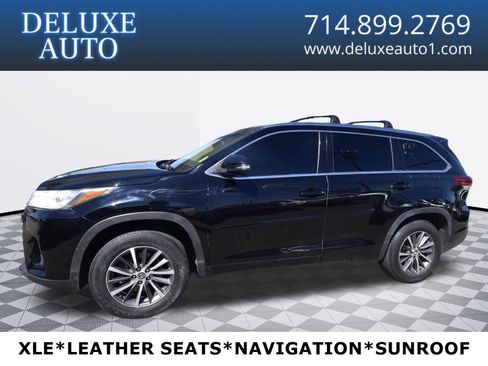 Used 2017 Toyota Highlander XLE image 1
