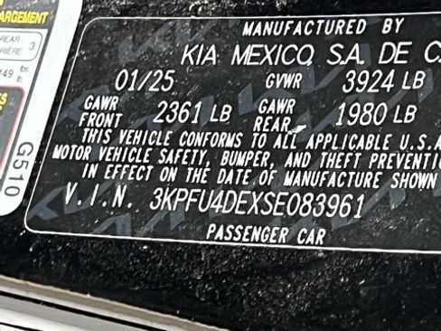 Used 2025 Kia K4 EX image 33