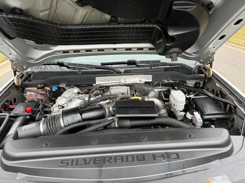 Used 2018 Chevrolet Silverado 2500 LT w/ LT Convenience Package image 28