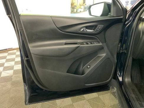 Used 2021 Chevrolet Equinox LT FWD image 17