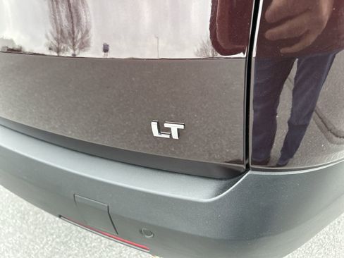 Used 2020 Chevrolet Traverse LT w/ LPO, Floor Liner Package image 10
