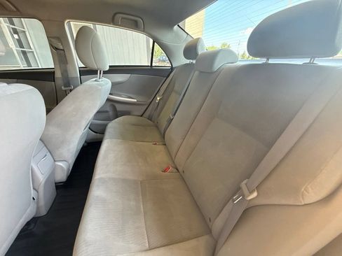Used 2011 Toyota Corolla LE FWD image 19