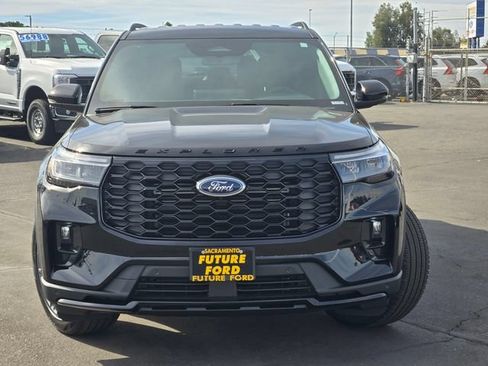 New 2026 Ford Explorer ST-Line w/ ST-Line Street Pack AWD/4WD image 2
