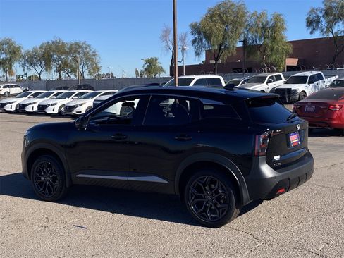 New 2026 Nissan Kicks SR image 4