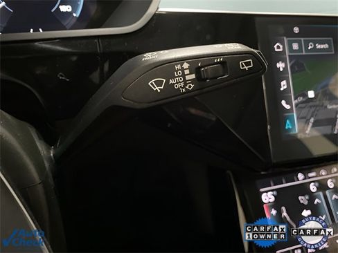 Used 2023 Audi e-tron Premium Plus w/ Premium Plus Package image 38