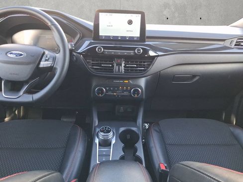 Used 2025 Ford Escape ST-Line FWD image 3