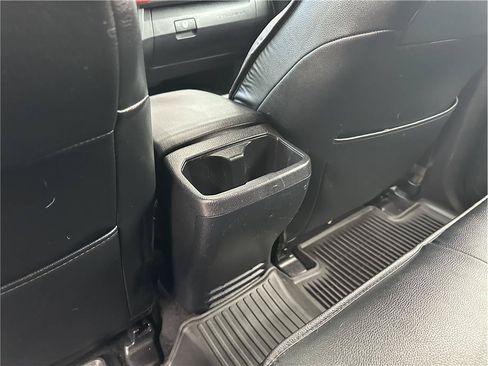 Used 2016 Toyota Tacoma TRD Off-Road AWD/4WD image 17
