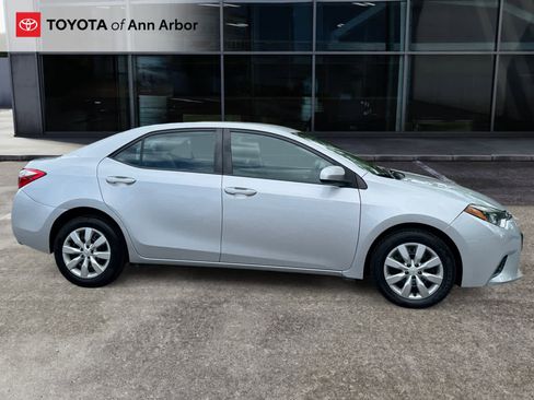 Used 2015 Toyota Corolla LE FWD image 11