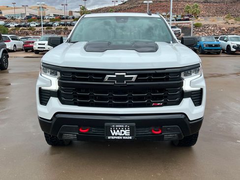 Used 2024 Chevrolet Silverado 1500 LT Trail Boss w/ Convenience Package II AWD/4WD image 9