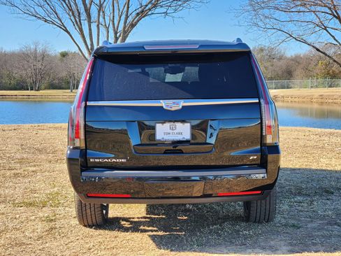 Used 2015 Cadillac Escalade ESV Platinum image 6