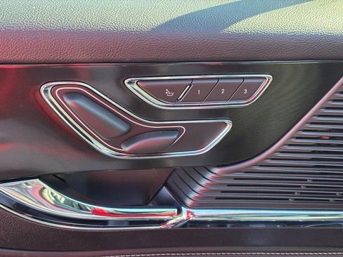 Used 2022 Lincoln Corsair AWD w/ Premium Package image 15