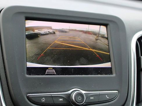 Used 2021 Chevrolet Equinox LT image 10