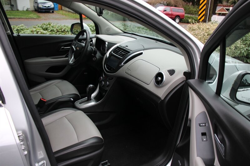 Used 2015 Chevrolet Trax LTZ AWD/4WD image 15