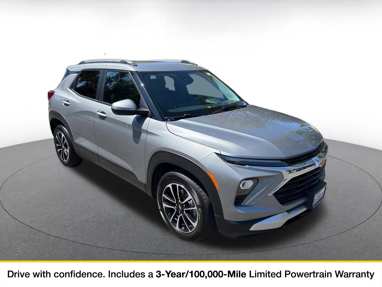 Used 2025 Chevrolet TrailBlazer LT FWD image 1