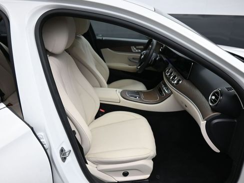 Used 2023 Mercedes-Benz E 350 4MATIC Sedan w/ Premium Package image 26