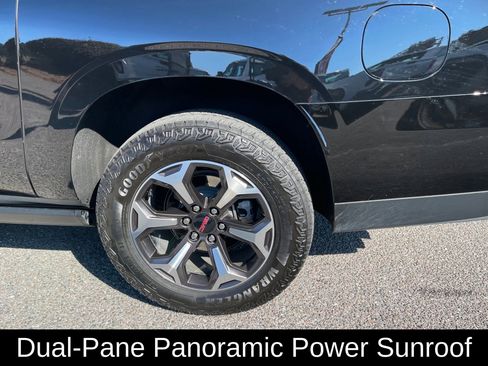 Used 2025 GMC Yukon XL AT4 Ultimate image 9