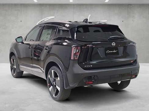 New 2026 Nissan Kicks SR FWD image 14