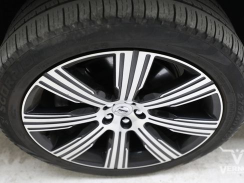 Used 2024 Volvo XC90 T8 Ultimate w/ Protection Package Premier AWD/4WD image 11