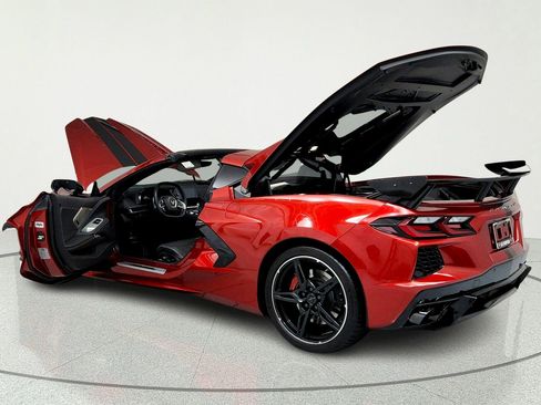 Used 2021 Chevrolet Corvette Stingray Preferred Cpe w/ Z51 Performance Package RWD image 10