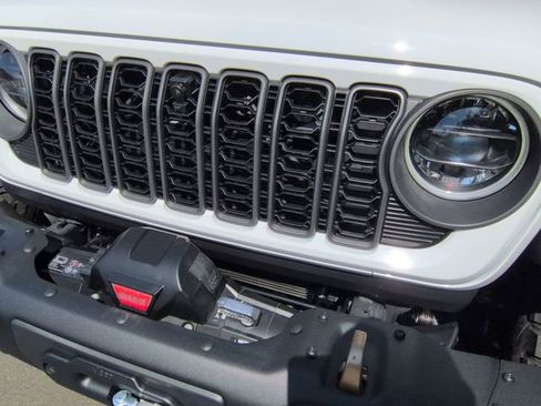 New 2025 Jeep Wrangler Unlimited Rubicon 392 image 24