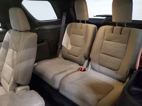 Used 2015 Ford Explorer FWD image 32