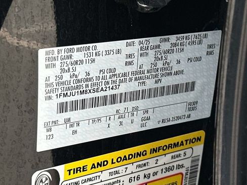 Used 2025 Ford Expedition Platinum AWD/4WD image 30
