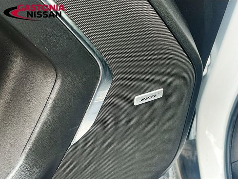 Used 2024 GMC Yukon SLT image 25