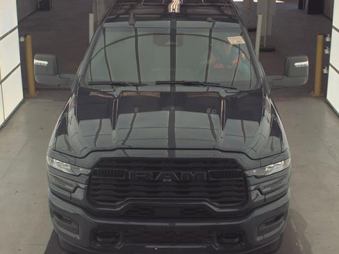 Used 2025 RAM 2500 Big Horn AWD/4WD image 3