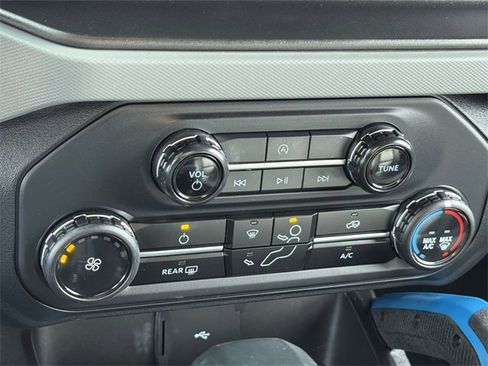 Used 2023 Ford Bronco Black Diamond image 27