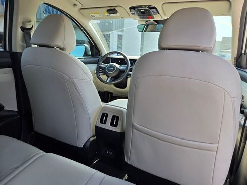 Used 2025 Hyundai Tucson SEL FWD image 22