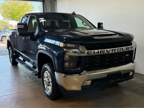 Used 2022 Chevrolet Silverado 2500 LT w/ Convenience Package AWD/4WD image 5